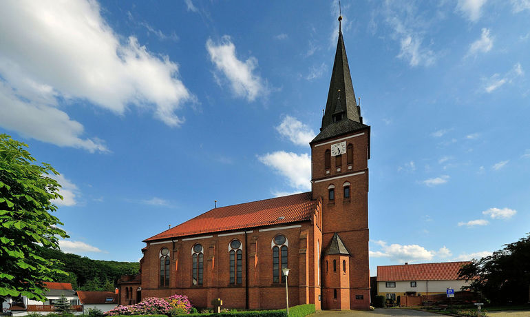 St. Georg, Brochthausen